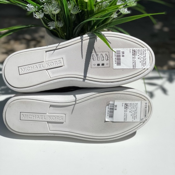 MICHAEL KORS🍂🍁MK signature print brown - Picture 6 of 10